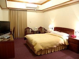 โรงแรมซินฟู บิสซิเนส ไถจง ภายนอก รูปภาพ